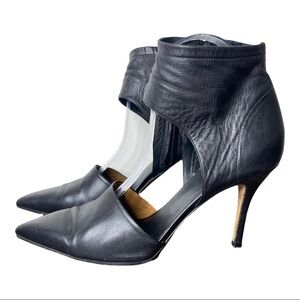 Vince Soft Black Leather Strap Inside Zip D’orsay Pumps Heels 8 1/2